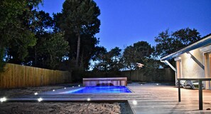 Outdoor pool, a heated pool - Cap-Ferret peninsula: Beautiful villa with heated pool (Lège-Cap-Ferret)