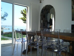 Dining - Shorefront villa offers great amenities and views giving onto the beach below (Corbara)