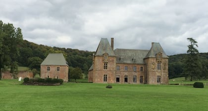 Casa rural en las Ardenas Lac de Bairon- Natación - Campo-Senderismo-Pesca