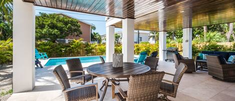 Outdoor dining