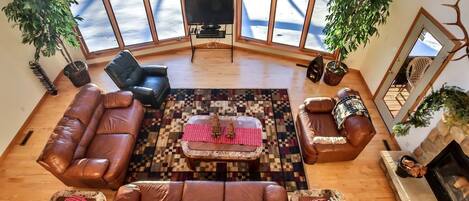 Smart TV, fireplace, DVD player, books