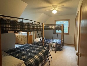 4 Schlafzimmer, kostenloses WLAN, Bettwäsche