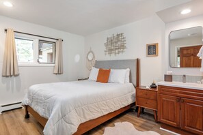 2 habitaciones, tabla de planchar con plancha, wifi y ropa de cama