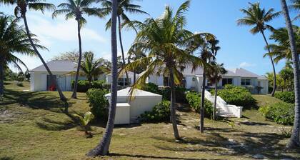 Private Estate House on Private Gorgeous Pink Sand Beach, "Senza Nome"