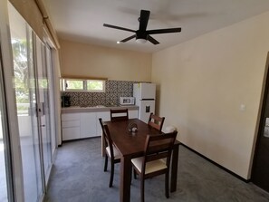 Fridge, microwave