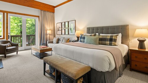 #1125 Inside The Lodge At Spruce Peak NEWLY REMODELED | Mount Mansfield views, Private!