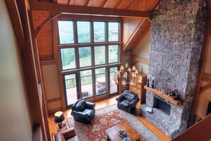 Smart TV, fireplace, stereo, offices