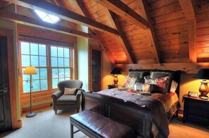 8 bedrooms, in-room safe, desk, iron/ironing board