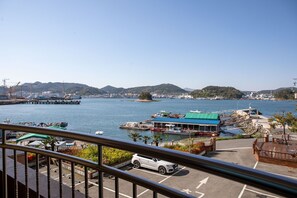 Beach/ocean view - Carib Condo Hotel (Tongyeong)