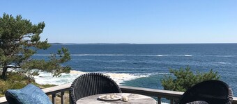 L'OCEANFRONT COMPOUND avec des vues spectaculaires sur l'océan depuis presque toutes les pièces