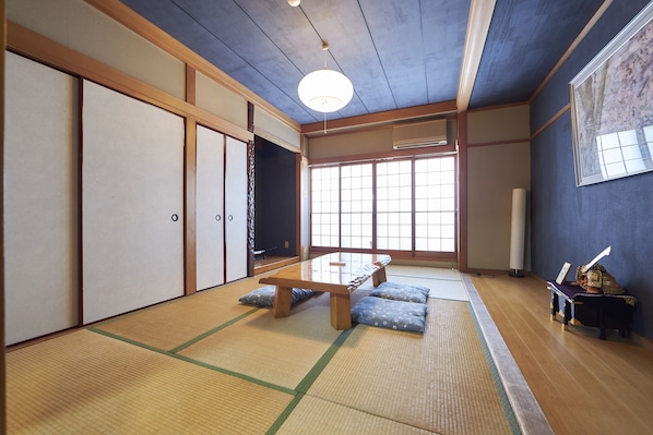 Five Room 801 | Bed sheets - & Will Accommodation (Osaka)