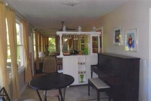 Interior - Wine Country Retreat /50 Wineries, Restaurants & Art Galleries (Boonville)
