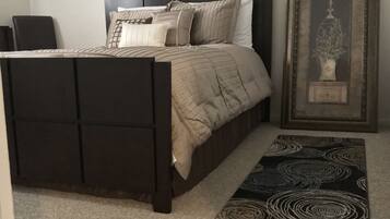 3 quartos, ferros/tábuas de passar roupa, Wi-Fi, roupa de cama