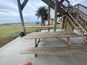 Outdoor dining - Wine Down: Coastal Realty Group (Grand Isle)