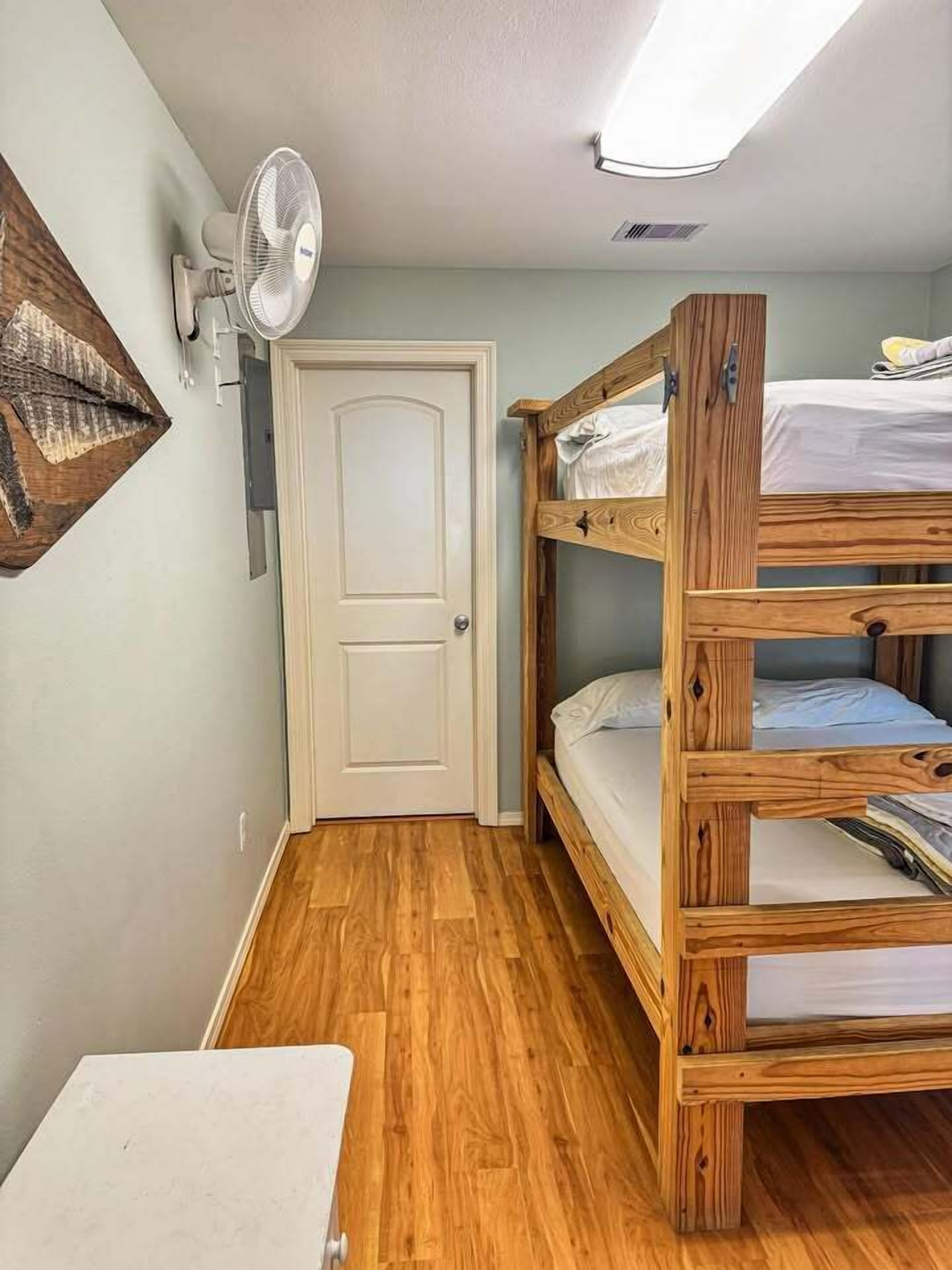 4 bedrooms, free WiFi, bed sheets