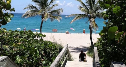  Kosy Kottage près de la plage de Jupiter!