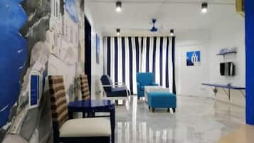 Apartment, 3 Bedrooms, Non Smoking | Living room | Flat-screen TV