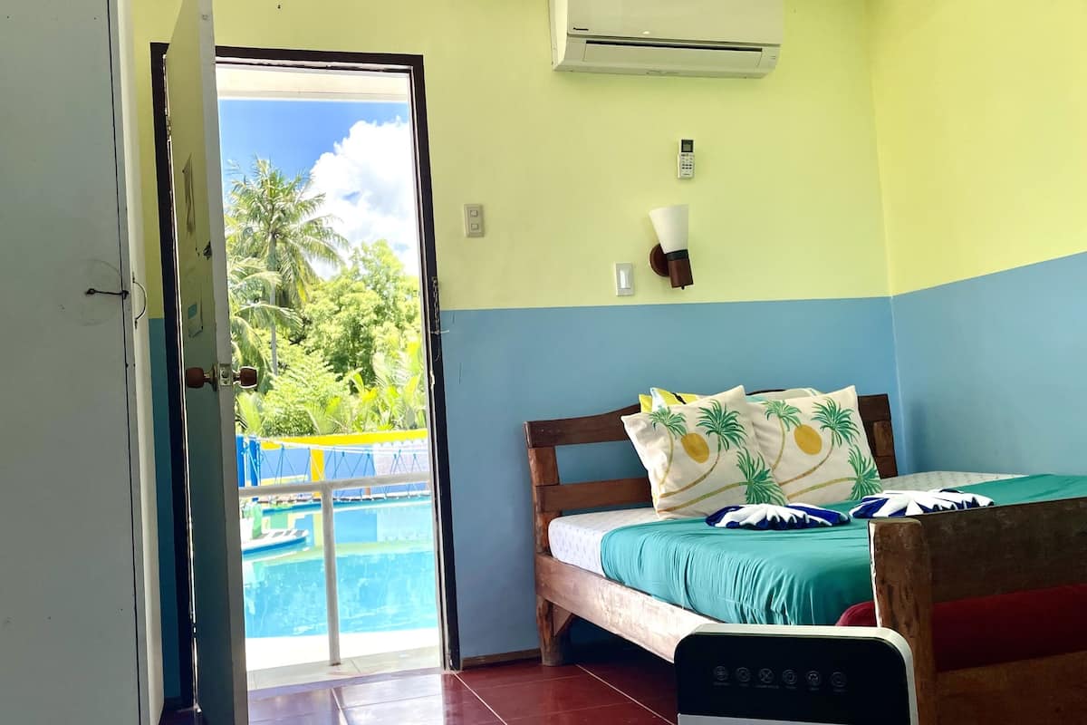 room, sea view | 1 bedroom, desk, free wifi, bed sheets