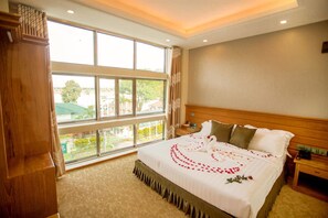 Minibar, bureau, lits pliants/supplémentaires, Wi-Fi gratuit