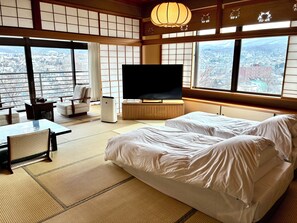 Chambre traditionnelle (Japanese Style, Main Building, GINREI) | Articles de minibar gratuits, coffre-fort, accès au Wi-Fi (inclus)