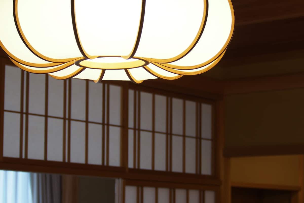 Free minibar, in-room safe, free WiFi, bed sheets