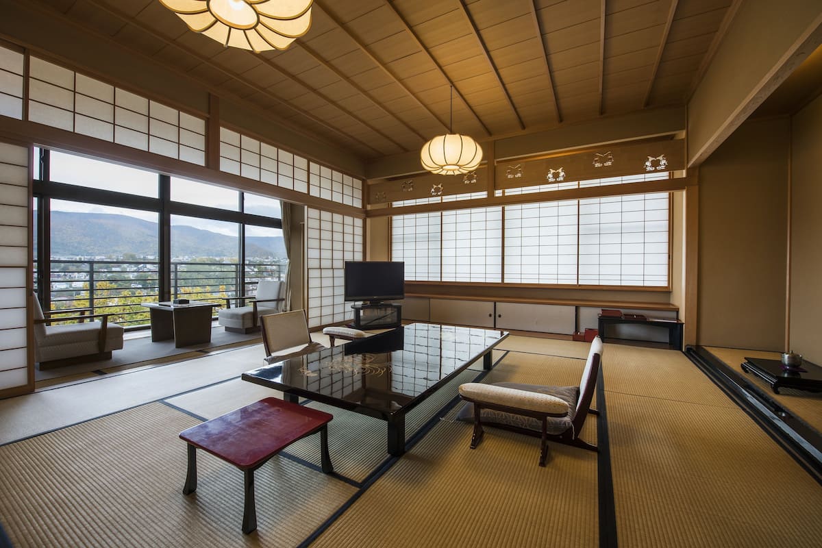 Japanese-style room in the Main Building “Ginrei” | Minibar (free items), in-room safe, WiFi (free), bed sheets