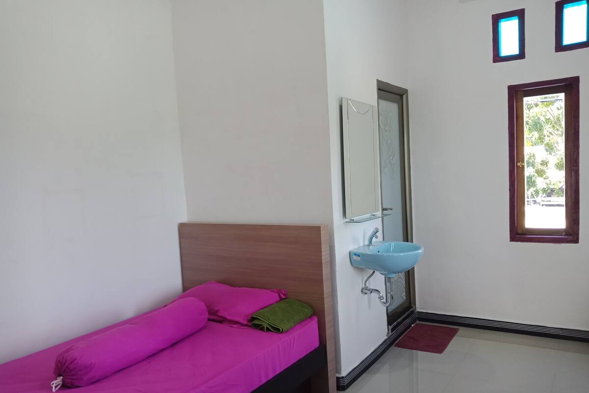 Deluxe Single Room
