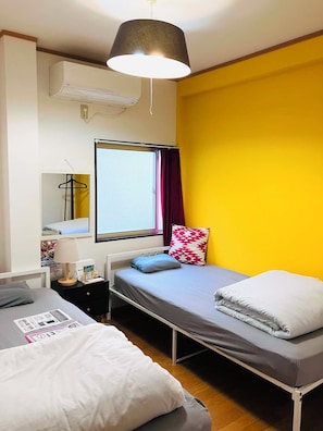 Twin-Bed Room, free breakfast private rooms, Non Smoking | Free WiFi, bed sheets - Guesthouse LuLuLu (Kochi)