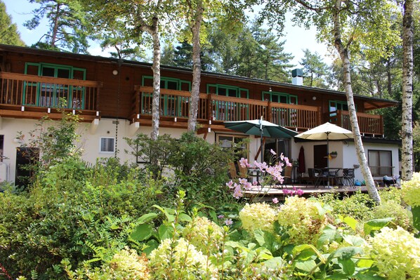 Courtyard - Hirotani Pension & Lodge (Hara)