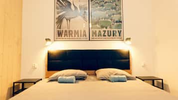 Panoramic Townhome | Individually decorated, blackout drapes, soundproofing