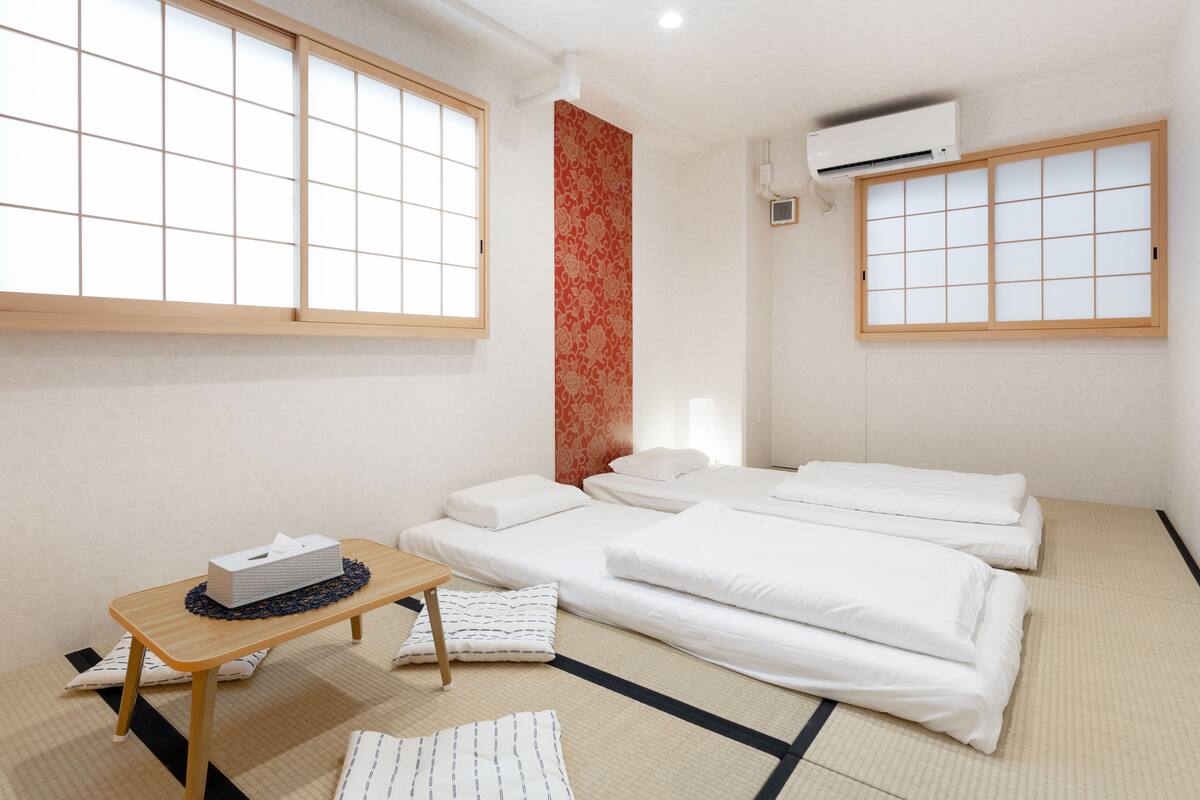 Free WiFi, bed sheets