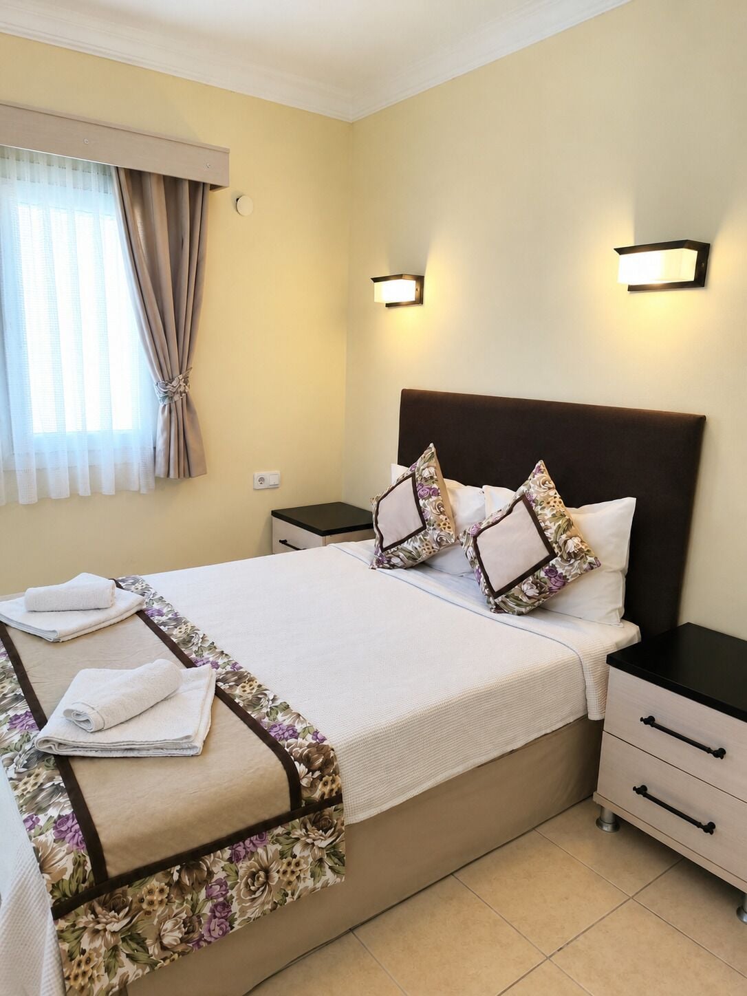 Standard Oda 1 Double Bed | Minibar, escritorio, wifi gratis y ropa de cama 