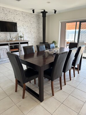 تناول الطعام