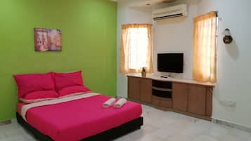 Casa, 5 quartos | Escrivaninha, ferros/tábuas de passar roupa