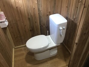 Gemeinsamer Schlafsaal, Nur Frauen | Badezimmer