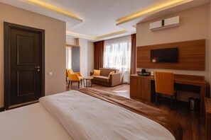 ミニバー、デスク、アイロン / アイロン台、WiFi (無�料)