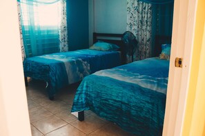 2 Schlafzimmer, Bügeleisen/Bügelbrett, kostenloses WLAN, Bettwäsche