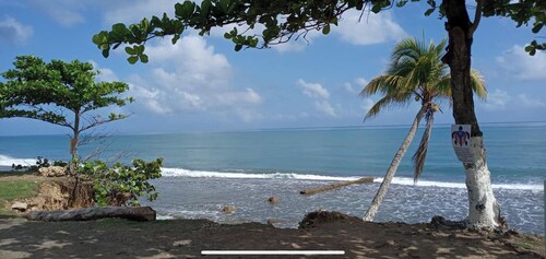 Casa Peace Haven Beach House-2 level home