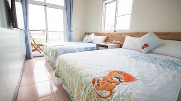 Escritorio, cortinas blackout, wifi gratis y ropa de cama