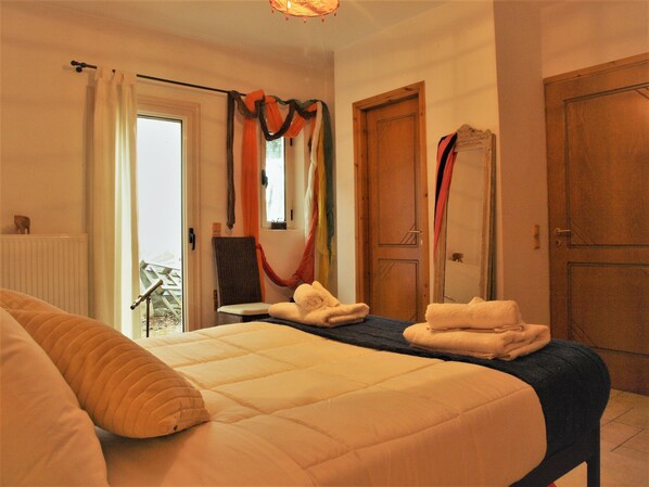 Villa | Bed sheets - Villa Superior Kinethi (Kalavrita)