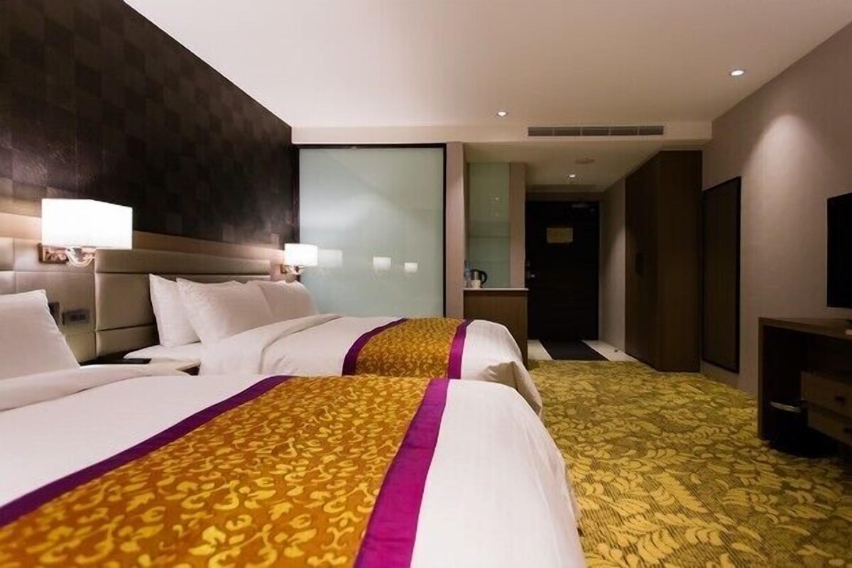 Desk, blackout curtains, free WiFi, bed sheets