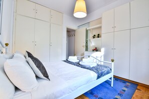 Apartment, 1 Bedroom | 1 bedroom, desk, free WiFi, bed sheets