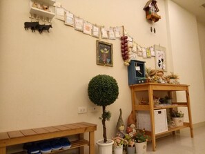 Coin salon dans le hall