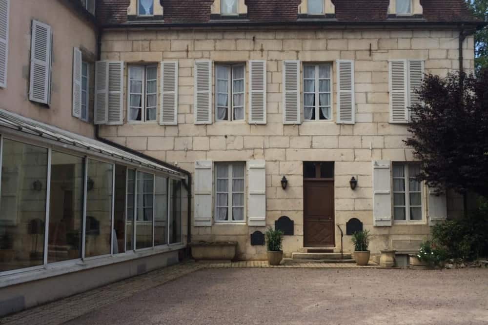 Hôtel des Cymaises