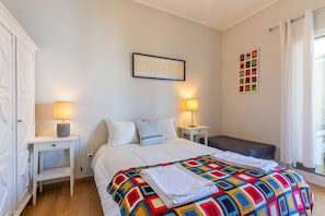 3 chambres, fer et planche à repasser, Wi-Fi gratuit, draps fournis