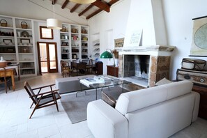 ทีวีจอแบน