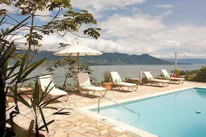 Pool - Hotel Vista Bella (Ilhabela)