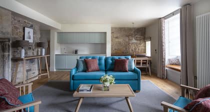 Abbey Strand Apartments, at Holyrood