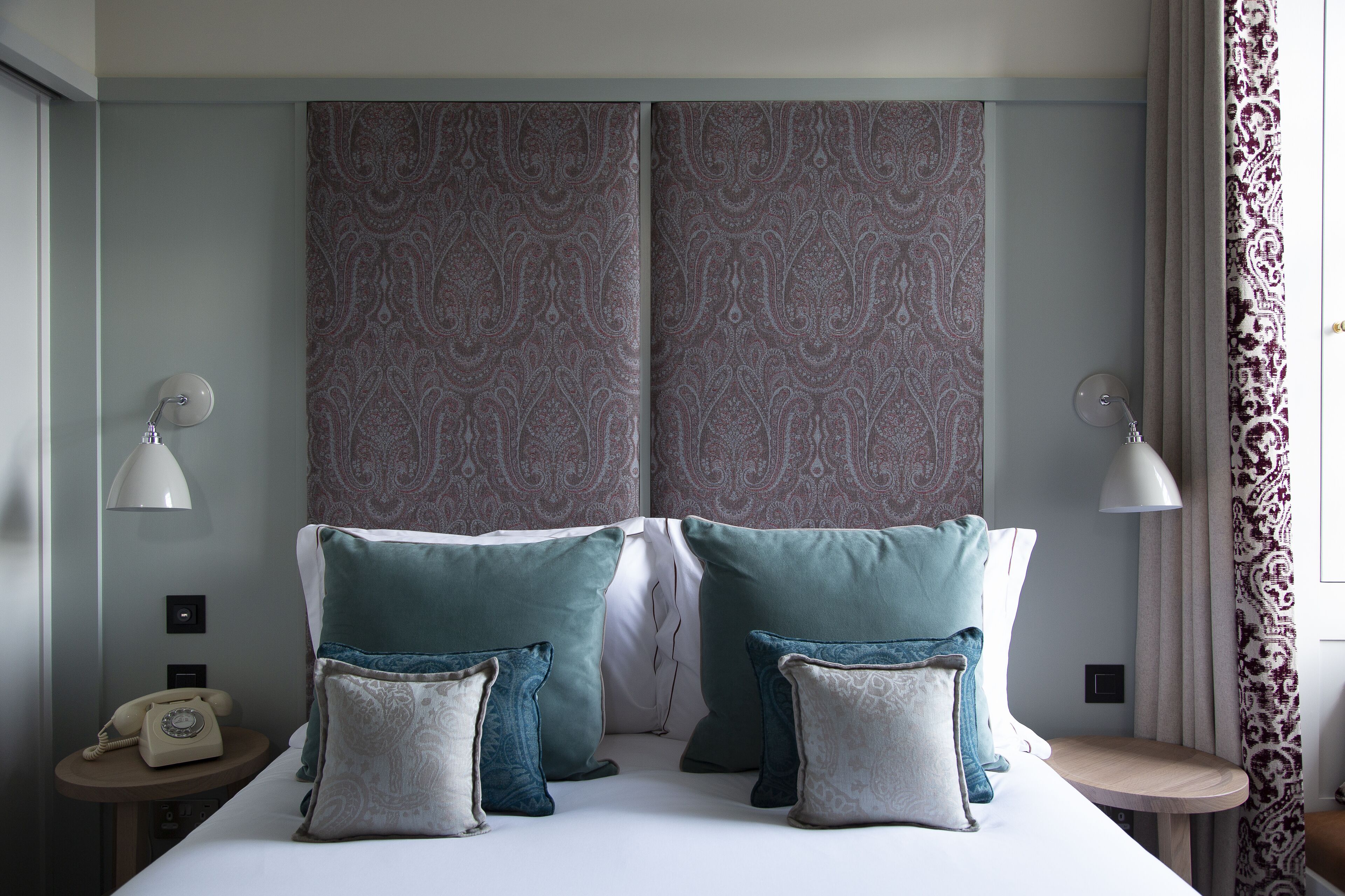 Premium bedding, in-room safe, individually decorated