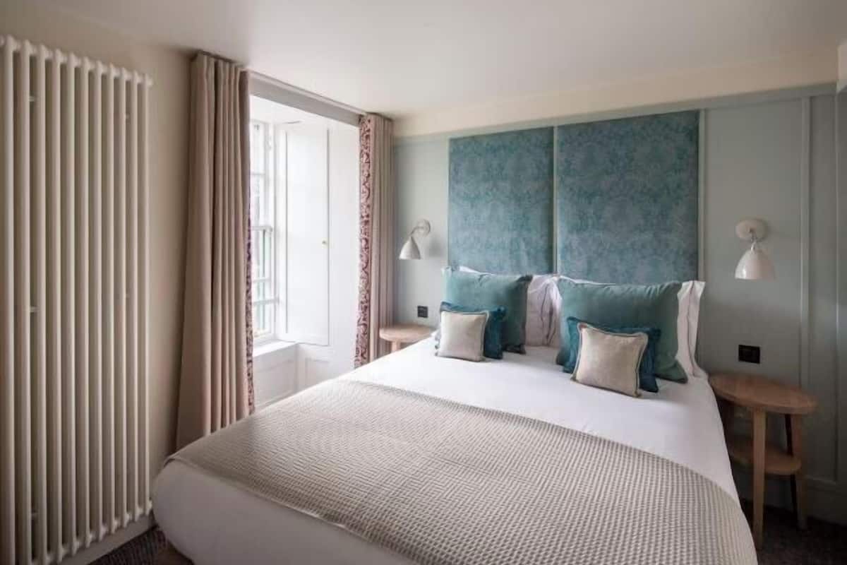 2 bedrooms, premium bedding, in-room safe, individually decorated